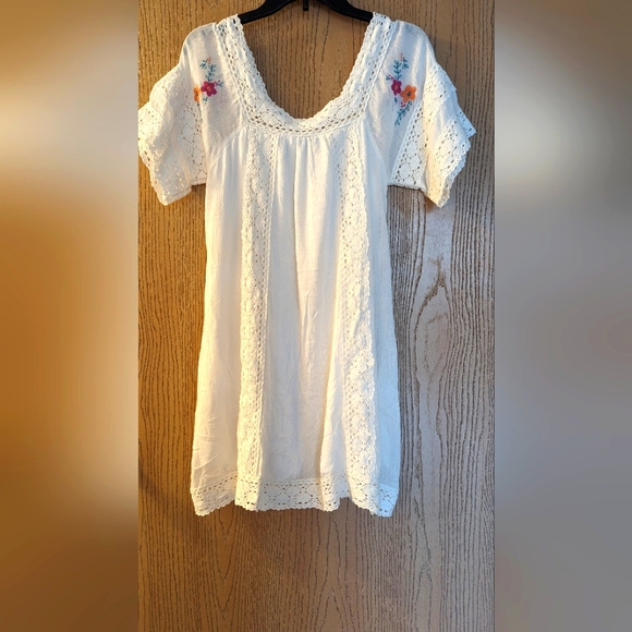 Aura Embroidery flower SZ dress - Picture 6 of 6